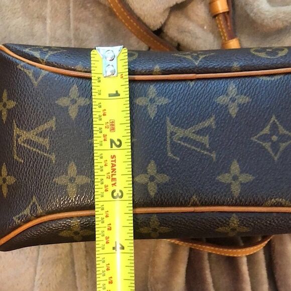 Auth LOUIS VUITTON BLOIS Monogram Crossbody Shoulder Bag w/ LV DUST BAG & COA - Picture 17 of 17